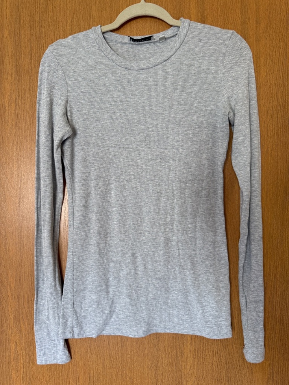 American Tall Light Gray Long‑Sleeve Crewneck Tee – Medium Tall